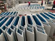 芝麻灰石材蜂窩鋁保溫一體板